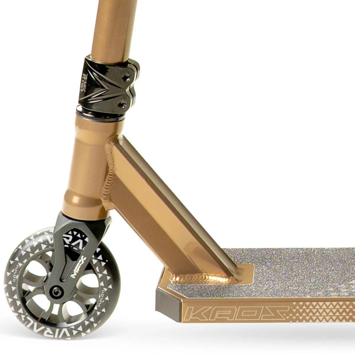 Madd Gear Viral KAOS Complete Stunt Scooter