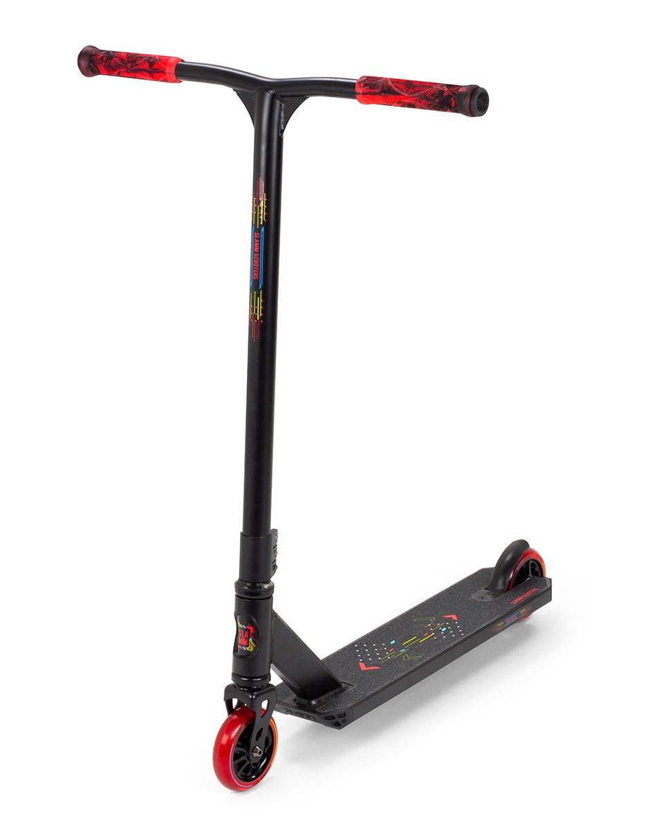 An image of Slamm Classic V9 Complete Stunt Scooter - Black / Red